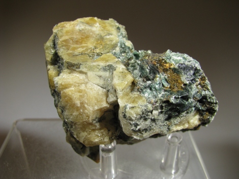 Scheelite - Traversella Mine, Piedmont, Italy